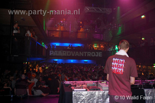 100429_045_paard_partymania