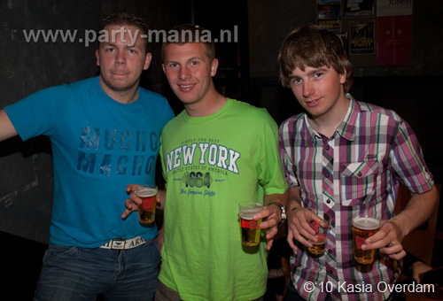 100506_002_paard_no_partymania