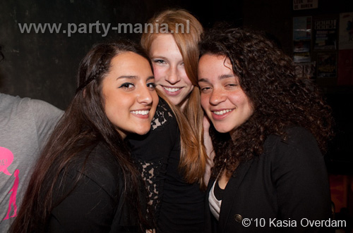 100506_003_paard_no_partymania