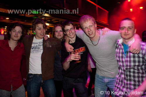 100506_021_paard_no_partymania