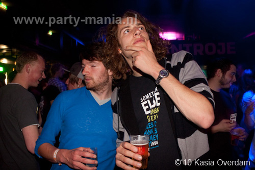 100506_042_paard_no_partymania