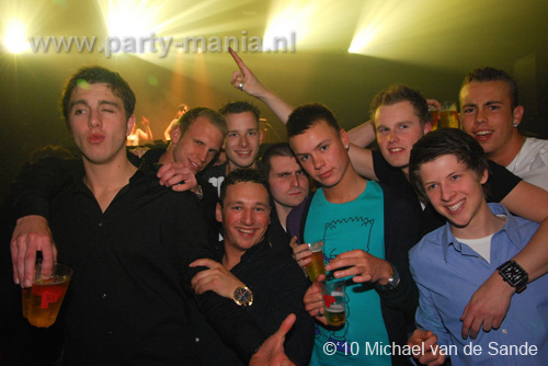 100512_034_darkraver_partymania