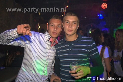 100514_013_westwood_partymania