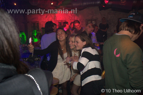 100514_028_westwood_partymania