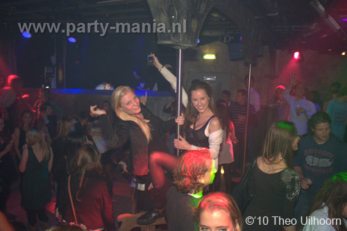 100514_036_westwood_partymania