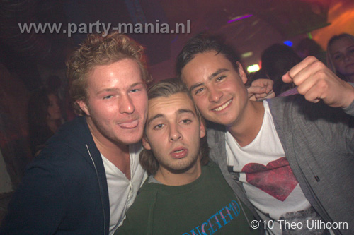 100514_067_westwood_partymania