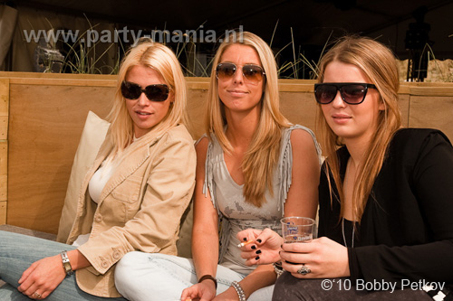 100516_036_karavaan_partymania
