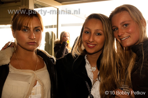 100516_051_karavaan_partymania