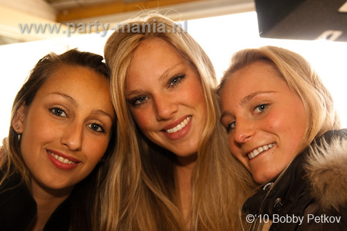100516_052_karavaan_partymania
