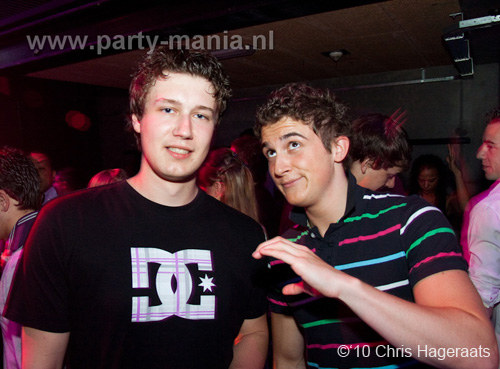 100522_042_ilovelos_partymania