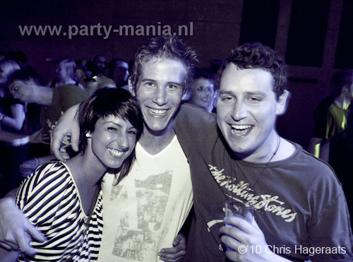 100522_081_ilovelos_partymania