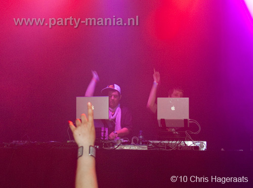 100522_156_ilovelos_partymania