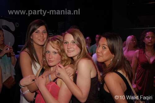 100522_004_los_partymania