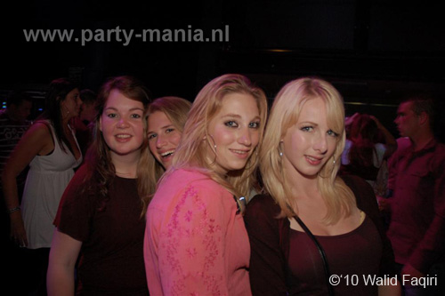 100522_005_los_partymania