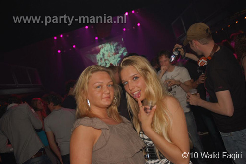 100522_009_los_partymania