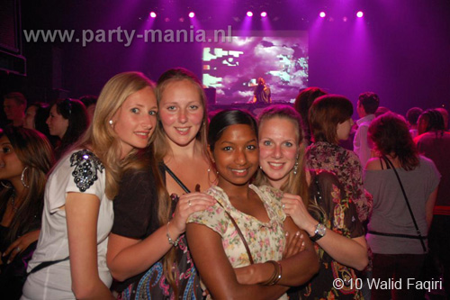 100522_021_los_partymania