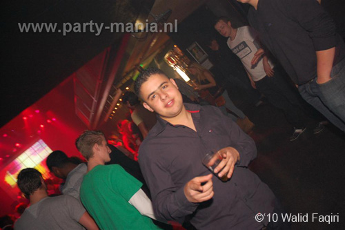 100522_039_los_partymania