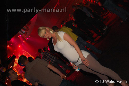 100522_043_los_partymania