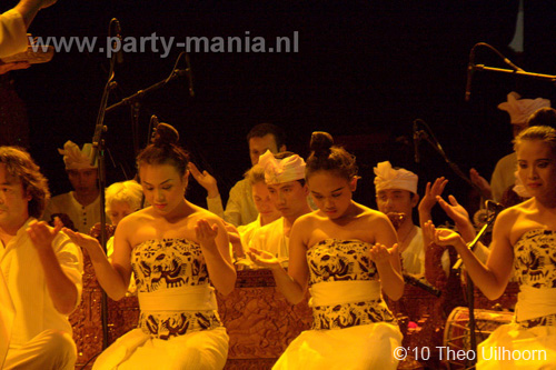 100522_082_tong_tong_fair_partymania