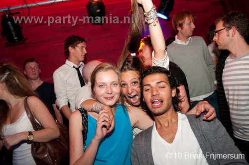 100529_032_stug_partymania