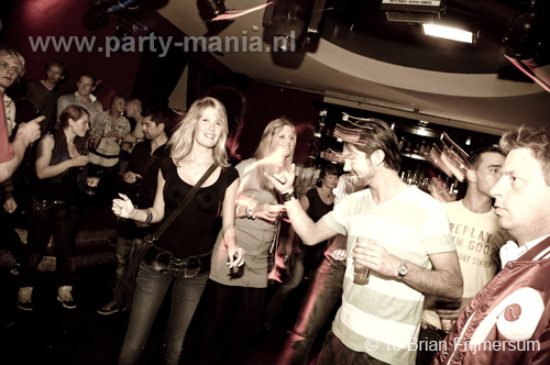 100529_043_stug_partymania