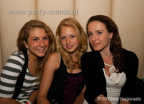 100601_005_graduation_day_partymania