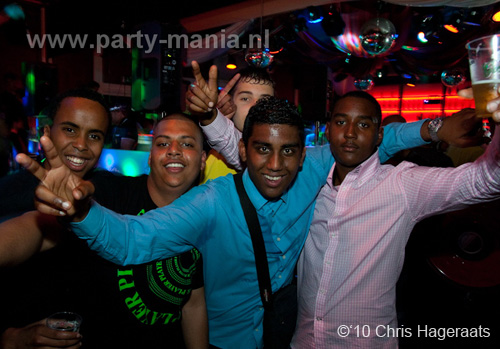 100601_018_graduation_day_partymania