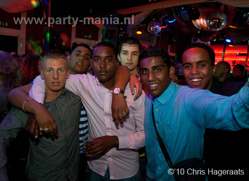 100601_020_graduation_day_partymania