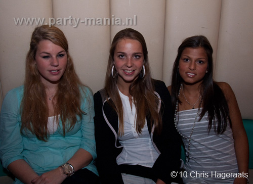 100601_027_graduation_day_partymania