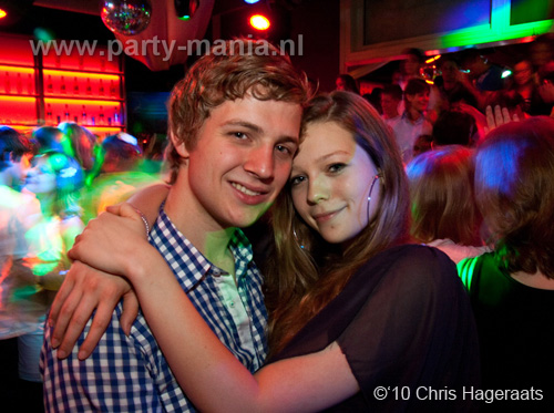 100601_030_graduation_day_partymania