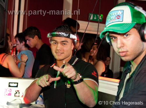 100601_032_graduation_day_partymania