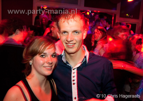 100601_062_graduation_day_partymania