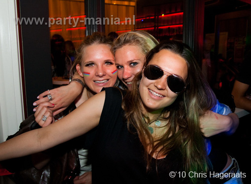 100601_085_graduation_day_partymania