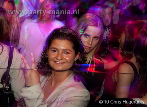 100601_087_graduation_day_partymania