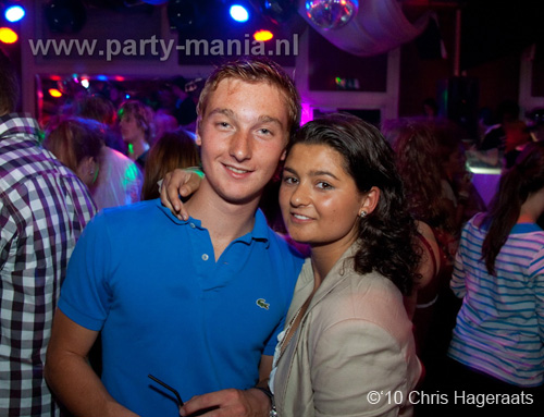 100601_092_graduation_day_partymania