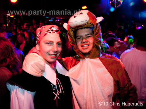 100601_095_graduation_day_partymania