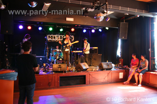 100605_036_kaderock_partymania