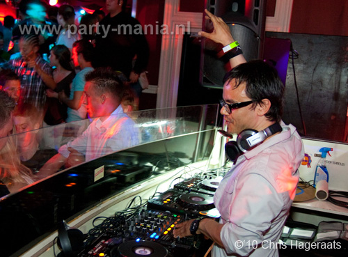 100605_092_punk_partymania