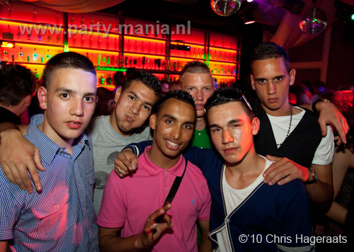 100605_115_punk_partymania