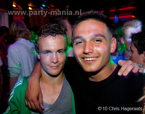 100605_123_punk_partymania