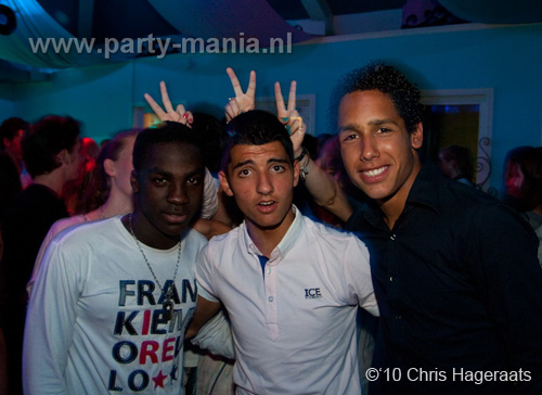 100605_140_punk_partymania