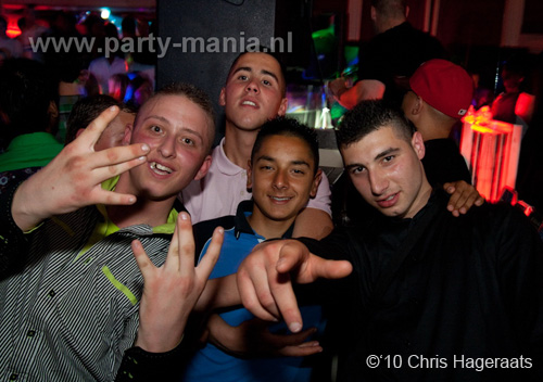 100605_143_punk_partymania