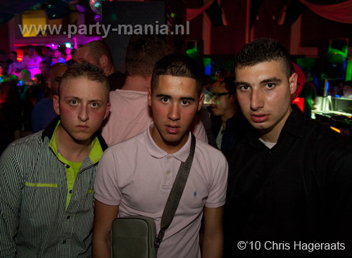 100605_144_punk_partymania
