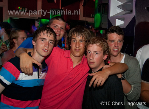 100605_150_punk_partymania