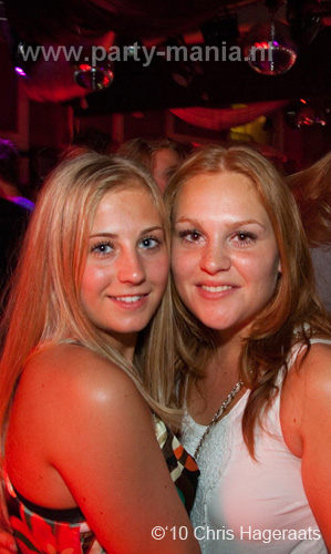 100605_161_punk_partymania