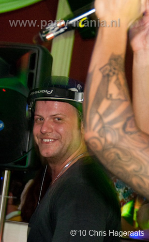100605_170_punk_partymania
