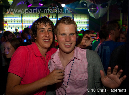 100605_171_punk_partymania