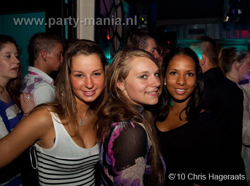 100605_174_punk_partymania