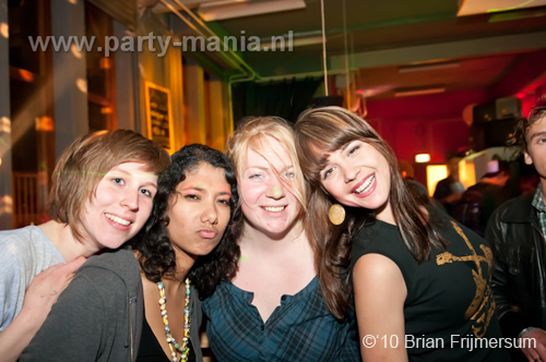 100611_012_small_festival_partymania