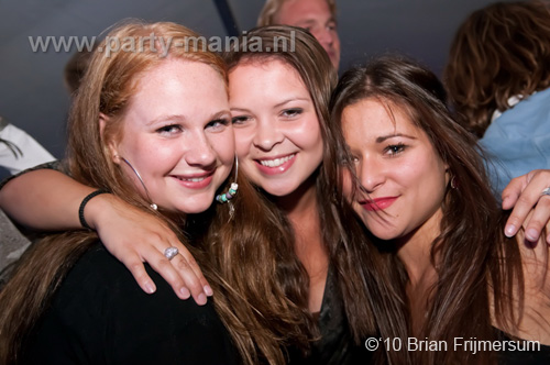 100612_073_boomerang_beach_partymania